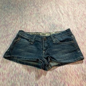 ZANADI shorts
